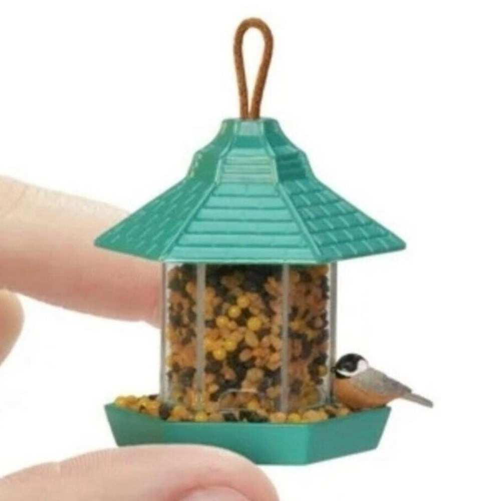 NEW MGA Miniverse Make It Mini Lifestyle Chickadee Bird Feeder